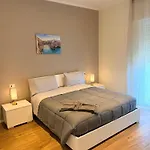 Andrea Luxury شقة باري
