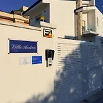 Andrea Luxury