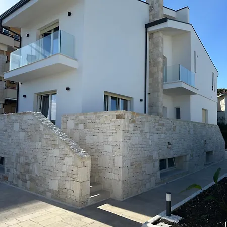 Andrea Luxury Apartment