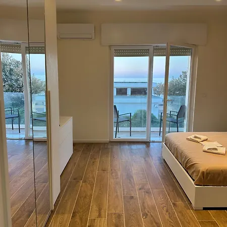 Andrea Luxury * Μπάρι