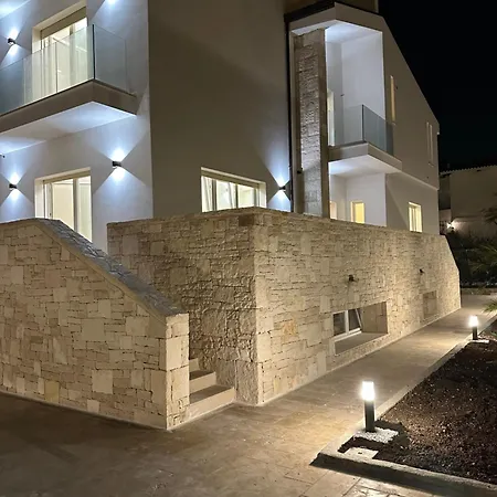 Andrea Luxury شقة