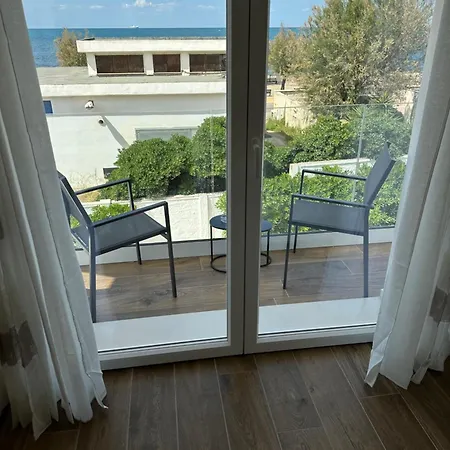 Andrea Luxury Μπάρι